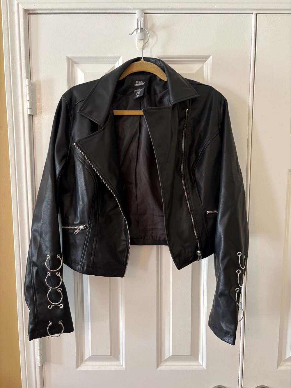 Social Collision O-Ring Moto Jacket Size Medium Black